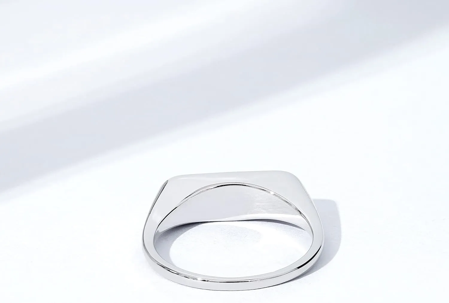 Amazon Essentials 14K Plated Sterling Silver Round Signet Ring