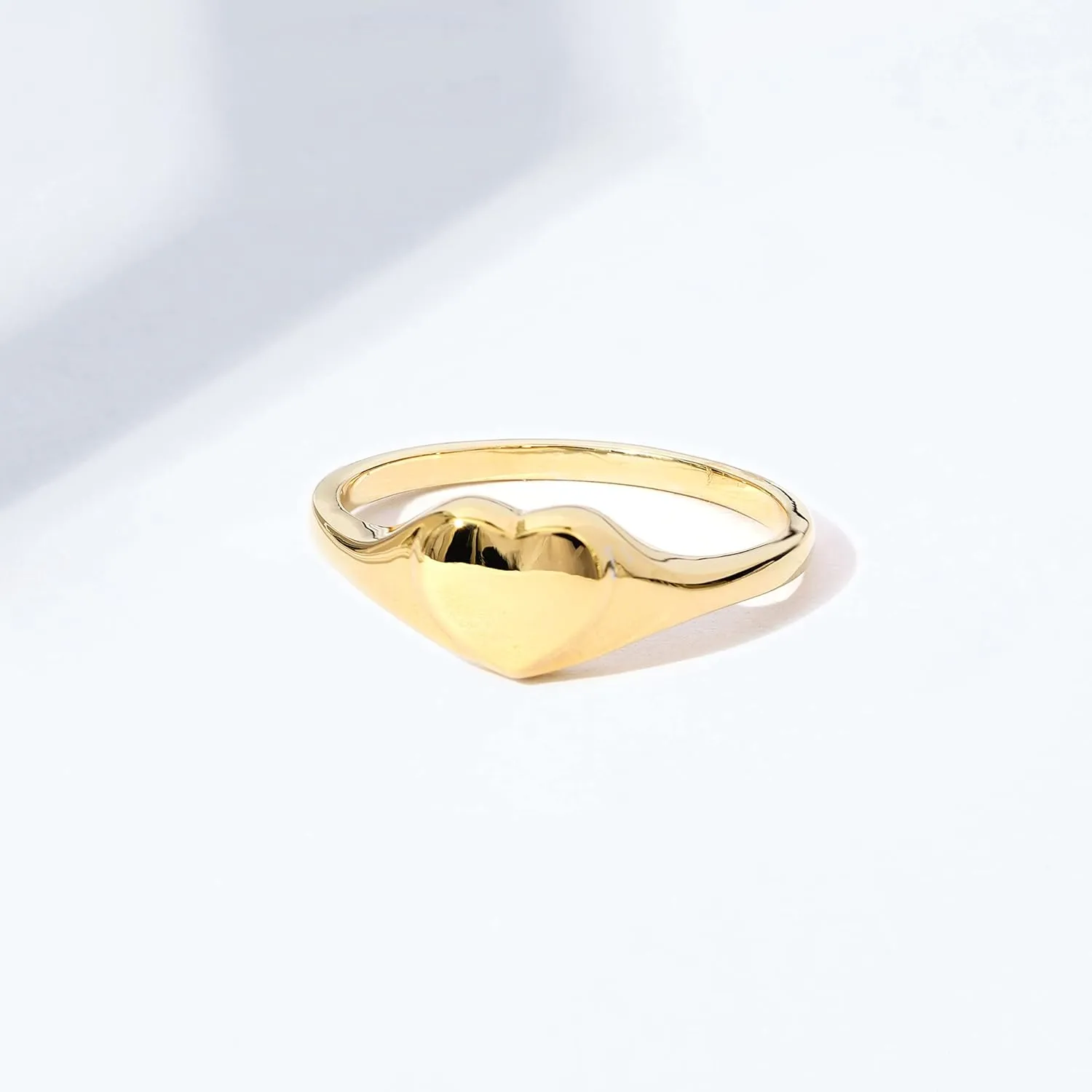 Amazon Essentials 14K Plated Sterling Silver Round Signet Ring