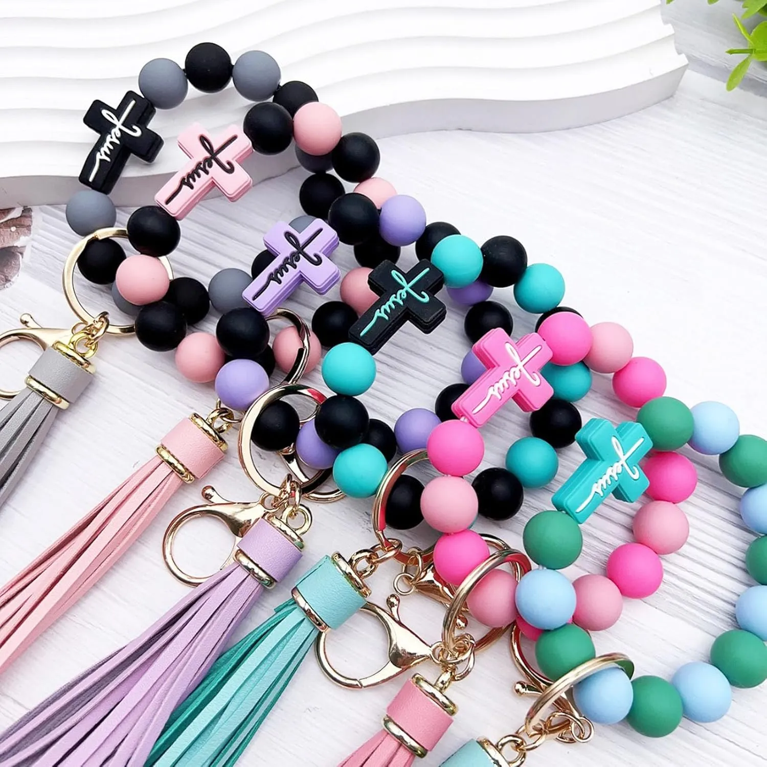 Beaded Keychain Wristlet Silicone Cross Elastic Wrist Key Ring Tassel Bangle Key Chains for Car Key Bracelet Women