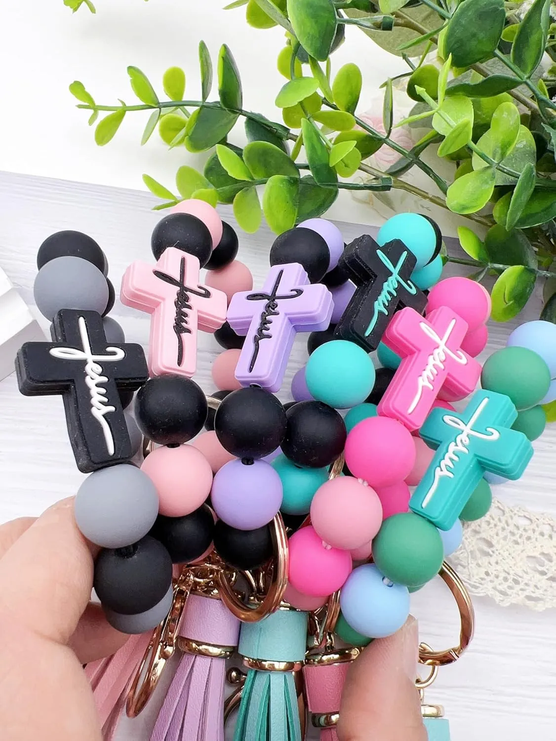 Beaded Keychain Wristlet Silicone Cross Elastic Wrist Key Ring Tassel Bangle Key Chains for Car Key Bracelet Women