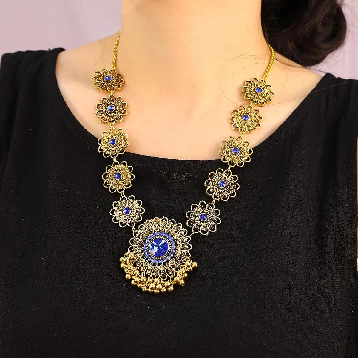 Bethynas Indian Jewelry Set for Women Boho Gold Crystal Flower Choker Necklace Retro Dangle Drop Earrings Traditional Bridal Wedding Belly Dance Accessories Set