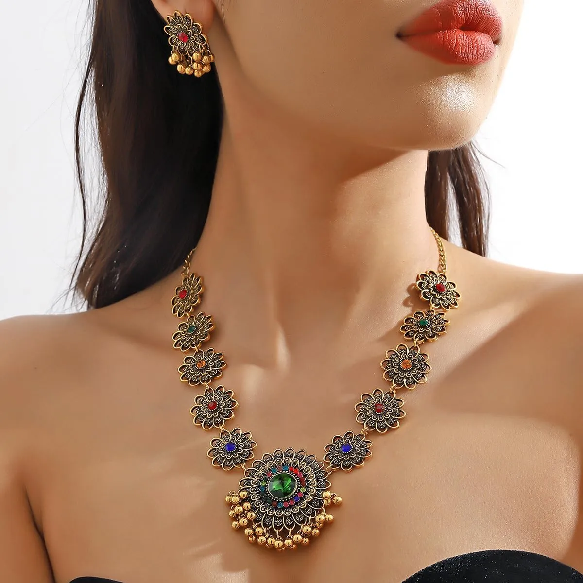 Bethynas Indian Jewelry Set for Women Boho Gold Crystal Flower Choker Necklace Retro Dangle Drop Earrings Traditional Bridal Wedding Belly Dance Accessories Set