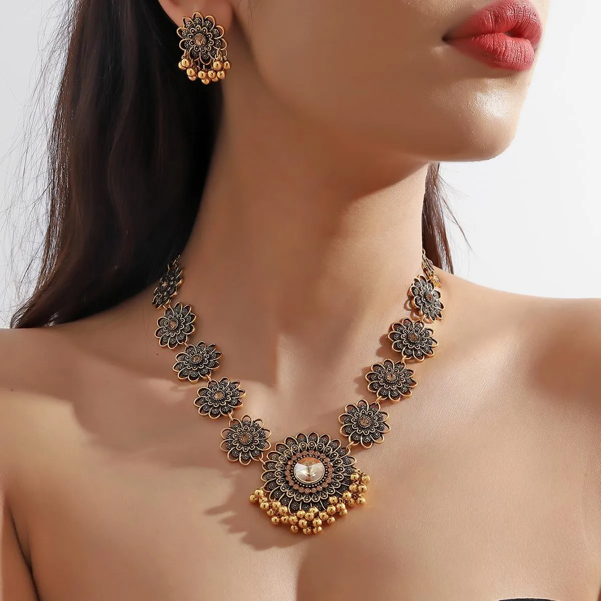 Bethynas Indian Jewelry Set for Women Boho Gold Crystal Flower Choker Necklace Retro Dangle Drop Earrings Traditional Bridal Wedding Belly Dance Accessories Set
