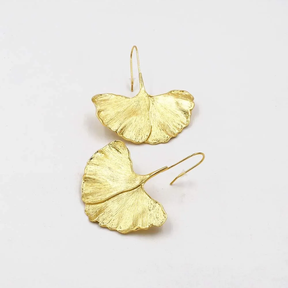 Elegant Bohemian 14k Gold Flower Floral Dangle Drop Earrings Cute Hypoallergenic Golden Hawaiian Flower Petal Earrings for Women Statement Jewelry Gifts