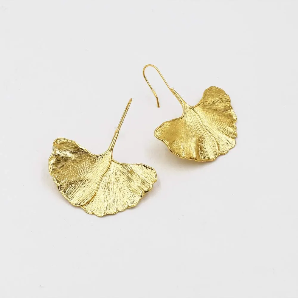 Elegant Bohemian 14k Gold Flower Floral Dangle Drop Earrings Cute Hypoallergenic Golden Hawaiian Flower Petal Earrings for Women Statement Jewelry Gifts