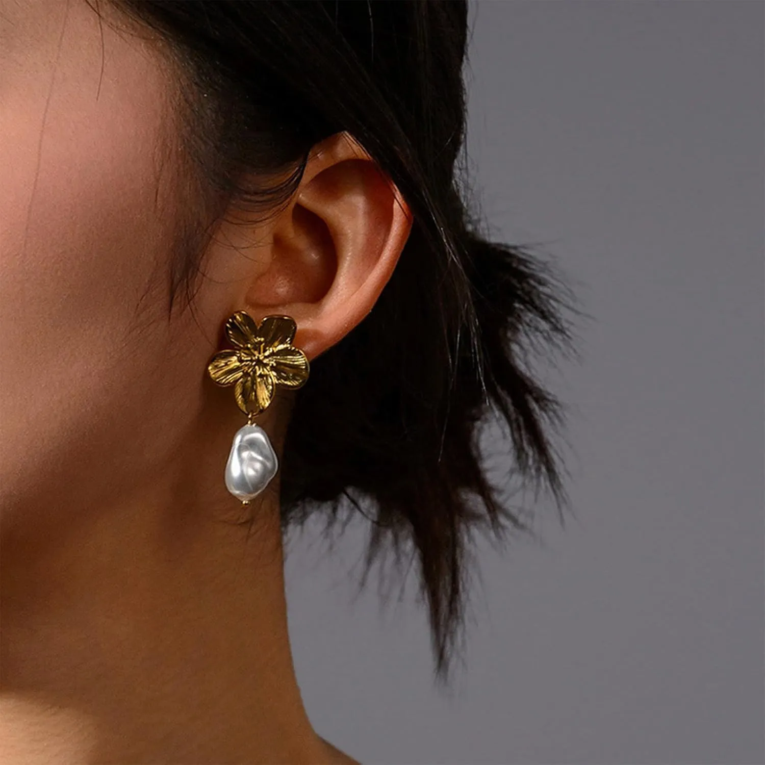 Gold Flower Earrings for Women Floral Spring Earrings for Women Elegant Spring Fashion Gifts Flower Statement Jewelry