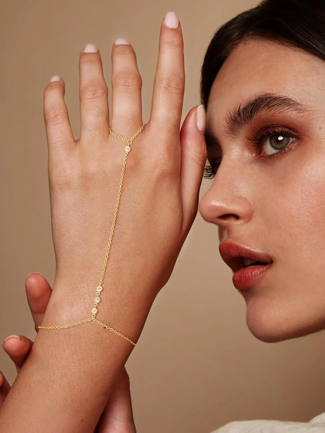 Gold Hand Chain Bracelet for Women, 14k Gold Plated Finger Ring Bracelet Dainty Adjustable Gold Hand Bracelets for Women Non Tarnish Trendy Simple Jewelry for Women