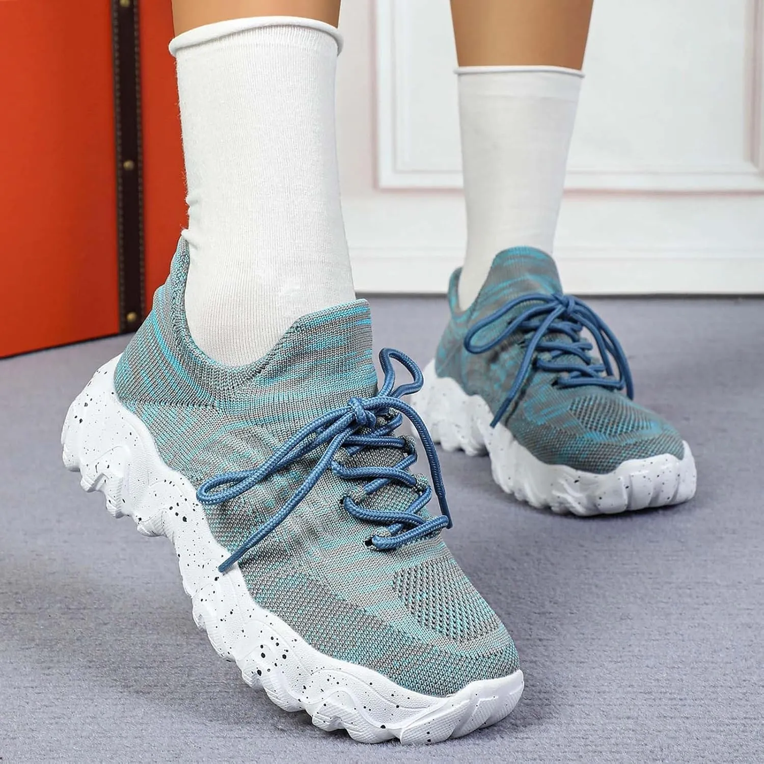 Kubbon Slip on Shoes Women Lightweight Breathable Non Slip Running Shoes Casual Orthopedic Walking Sneakers with Arch Support Plus Size Fashion Sneakers