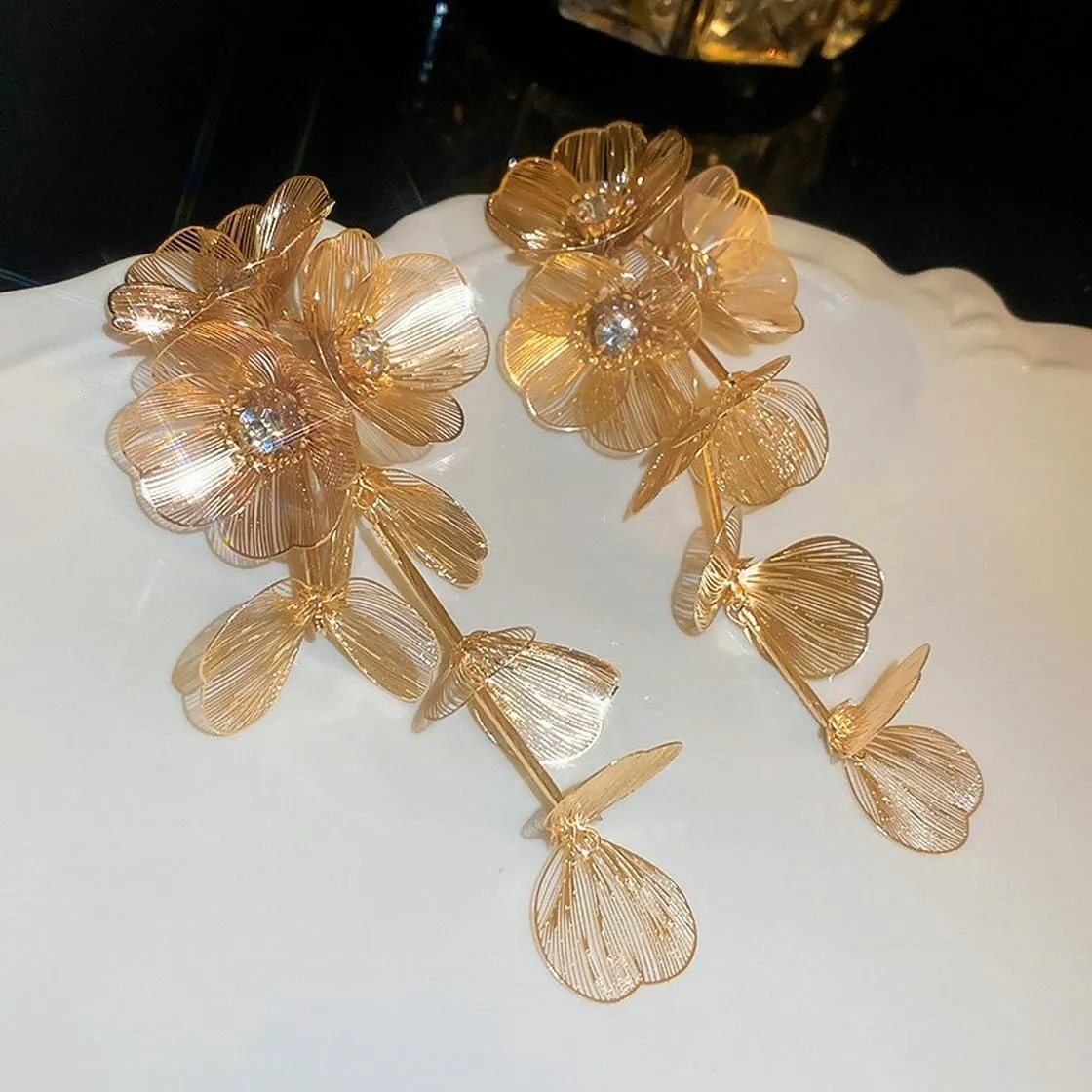 Large Long Gold Plated Flower Tassel Drop Dangle Earrings for Women Unisex Exaggerated Statement Floral Metal Boho Earrings Trendy Fashion Plant Earrings Chic Jewelry