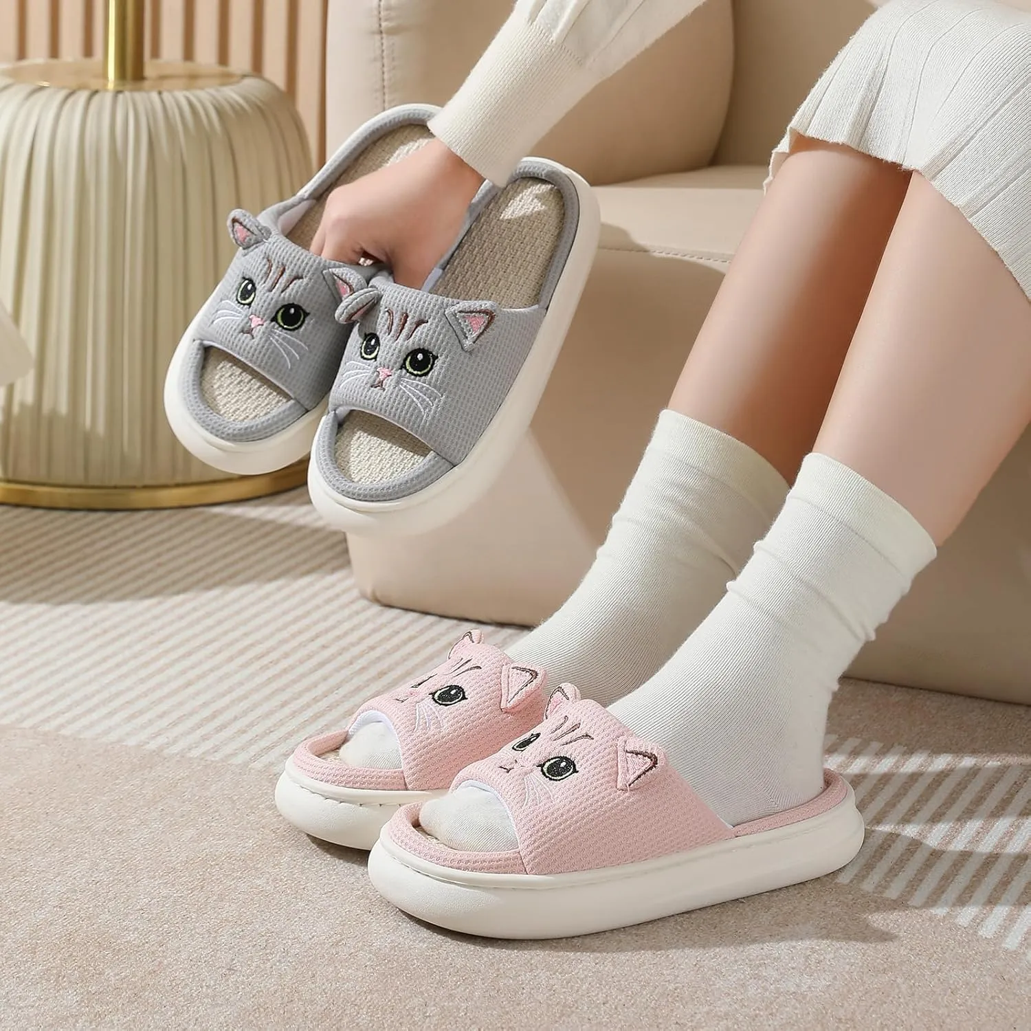 LAVAU Cute Cat Slippers for Women, Fuzzy Fluffy Faux Fur Animal House Slides for Indoor and Outdoor Shoes