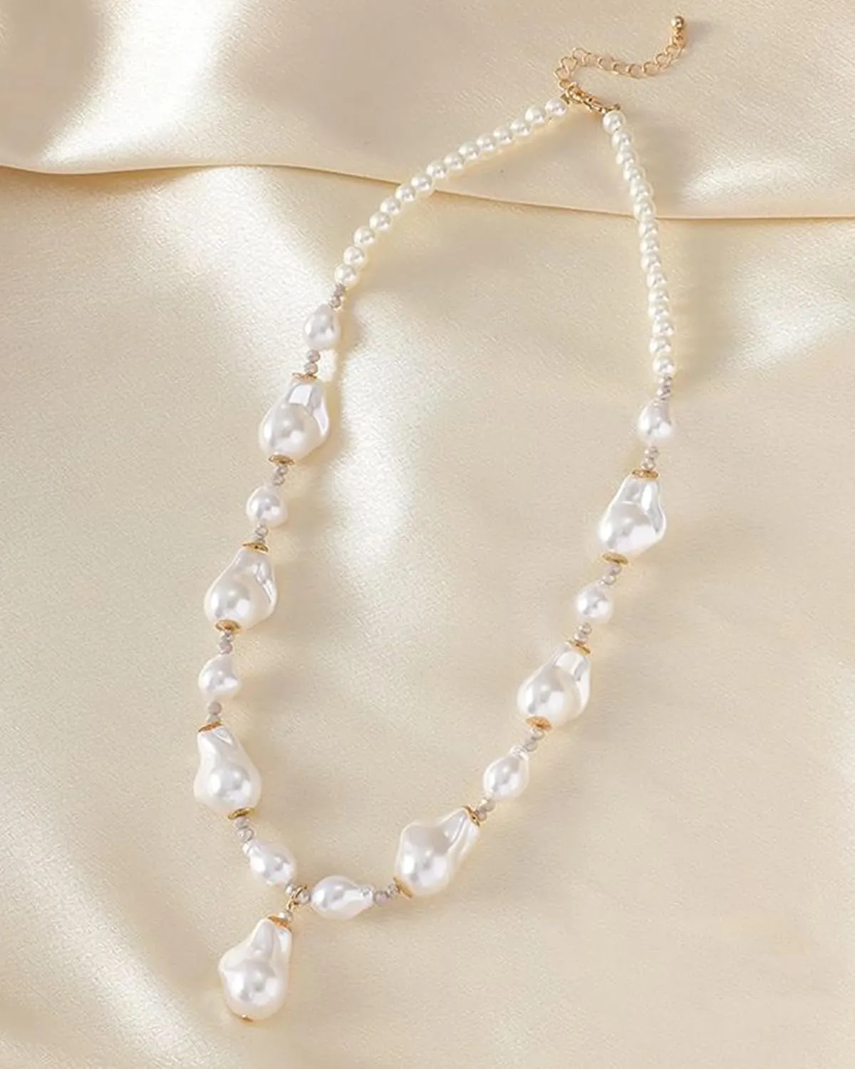 Pearl Necklaces for Women 14k Gold Plated Layered Pearl Necklaces Dainty Pearl Pendant Necklace Freshwater Pearls Choker Necklace Wedding Pearl Necklaces Pearl Jewelry Gifts