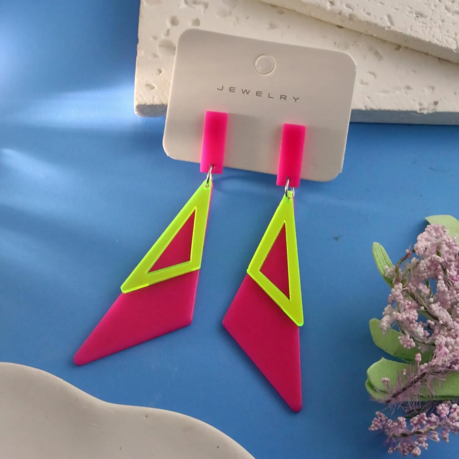 Retro 80s Neon Earrings for Women Acrylic Triangle Neon Dangle Earrings Colorful Geometric Drop Earrings Glow Party Halloween Neon Earrings