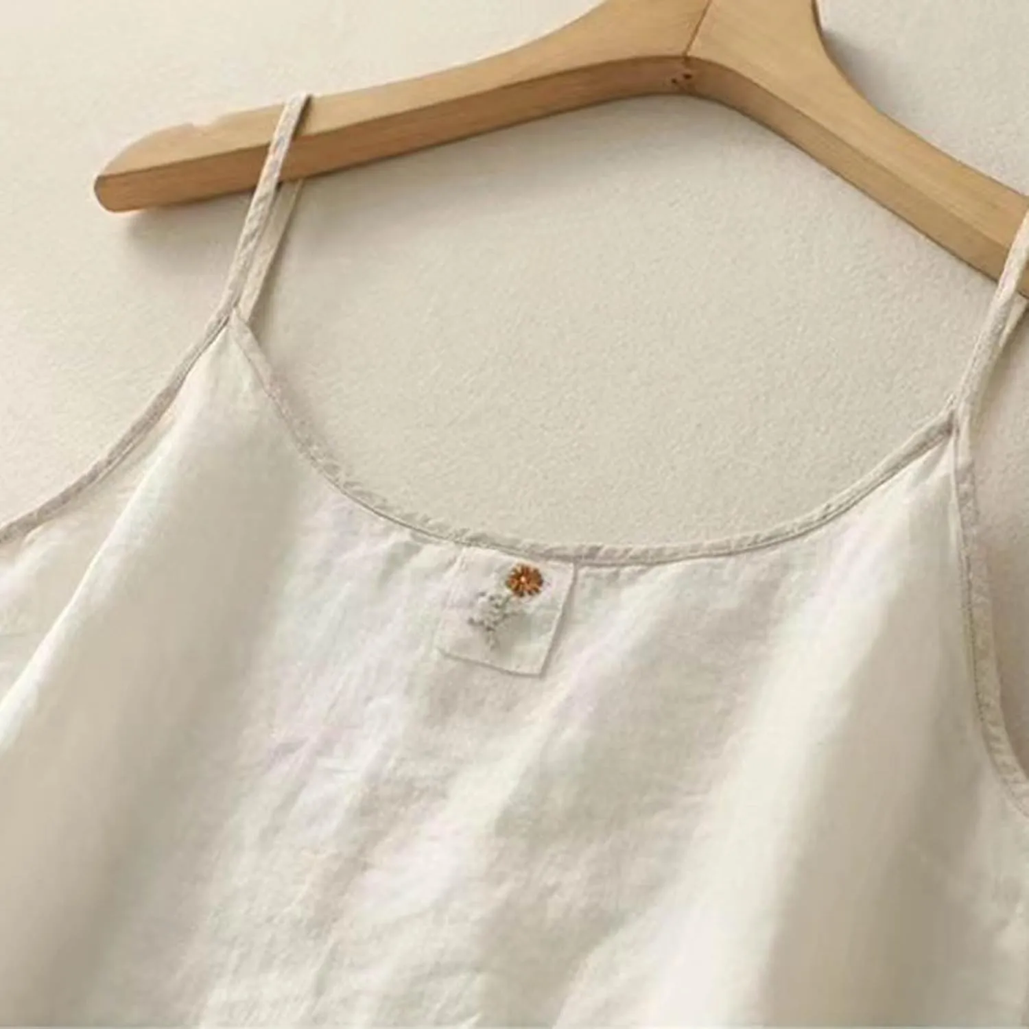 Sinzelimin Women's Cotton Linen Tank Tops Fashion Solid Color Loose Comfy Camisole Sleeveless Round-Neck Cami Vest T-Shirts