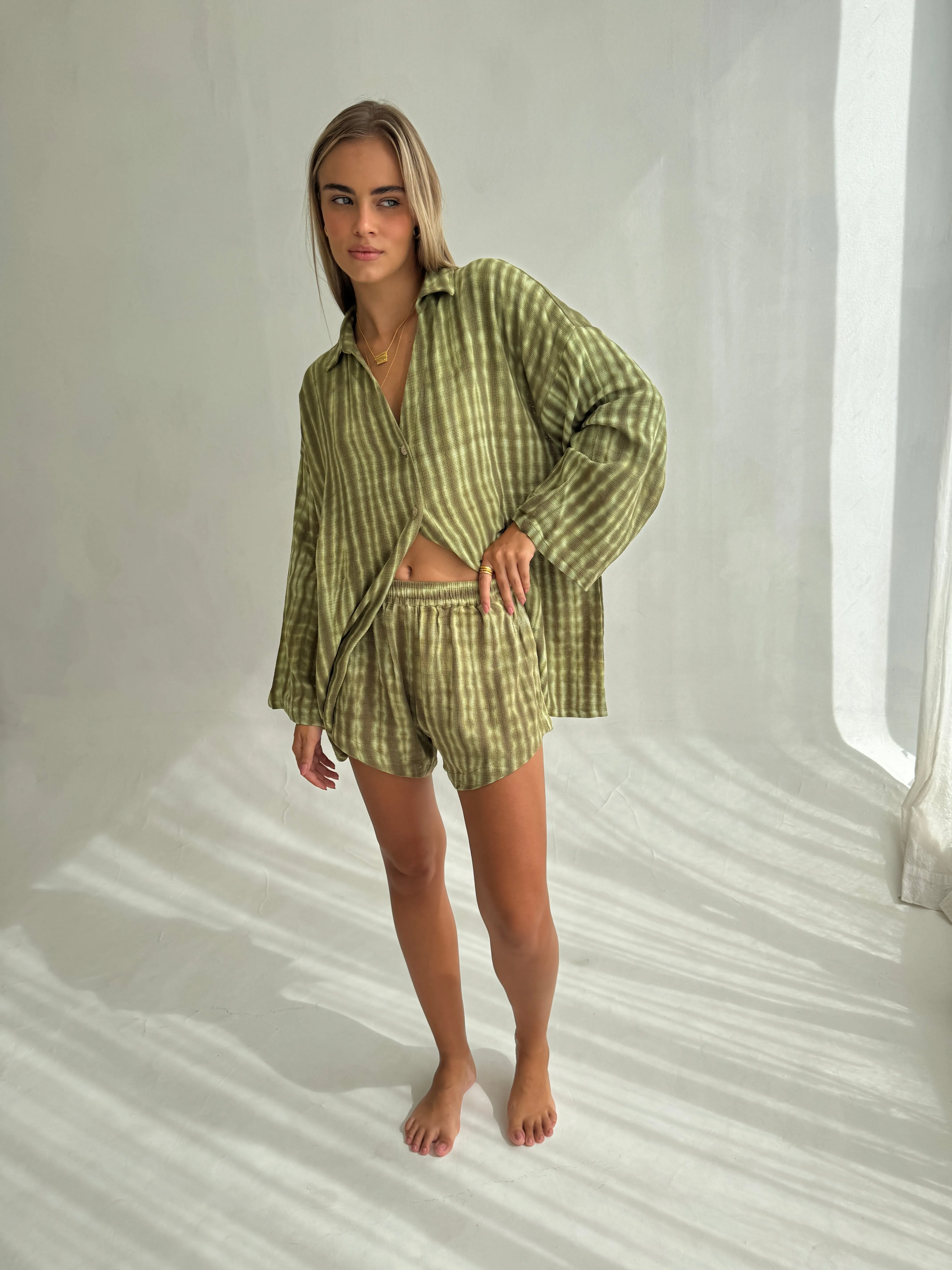 THE TROPICS SHIRT - KHAKI