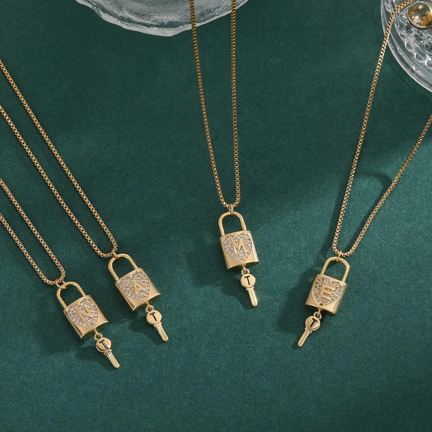 Wellike Necklaces for Women Gold Necklace for Women Initial Necklaces Custom 2pcs Layered Necklaces 18K Gold Jewelry Dainty Necklace Stainless Steel Chain Choker Necklace for Women