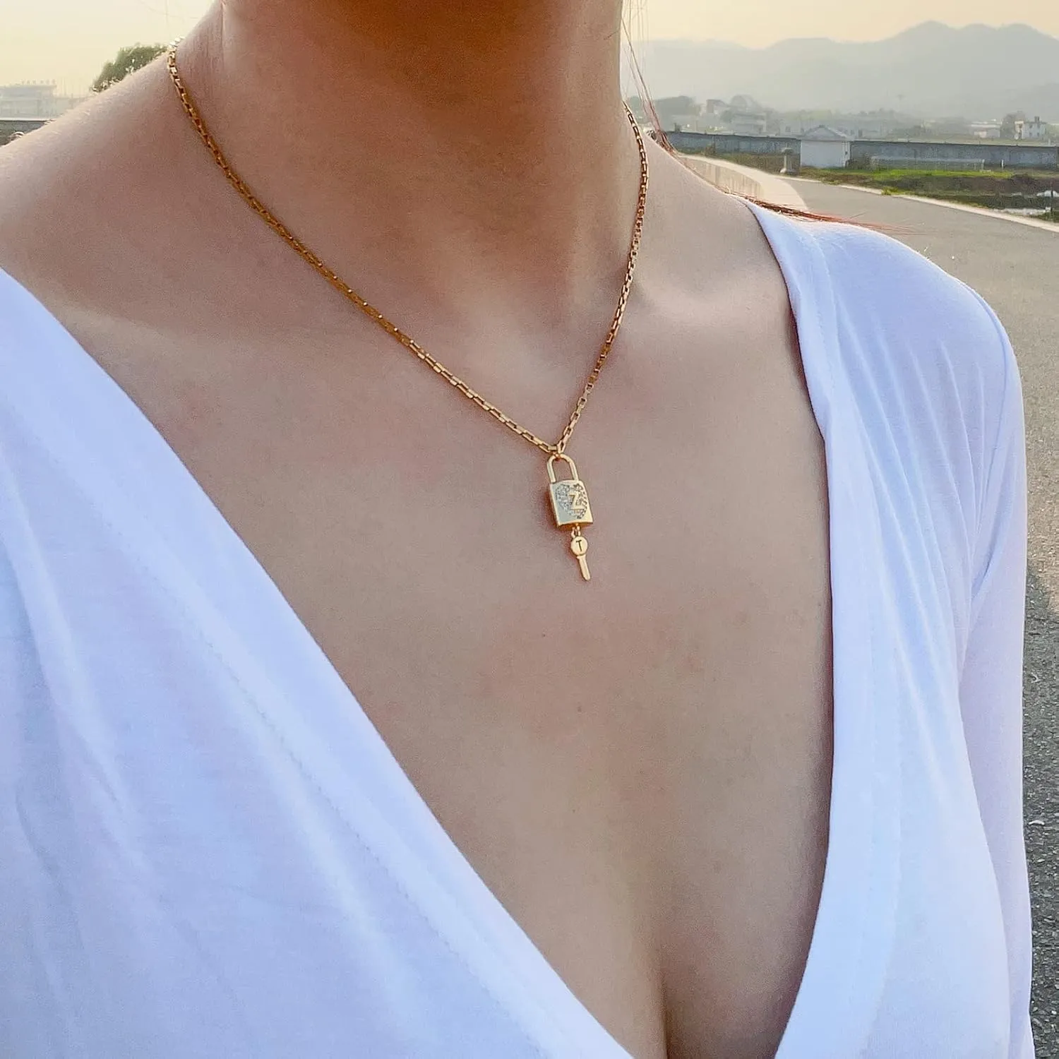 Wellike Necklaces for Women Gold Necklace for Women Initial Necklaces Custom 2pcs Layered Necklaces 18K Gold Jewelry Dainty Necklace Stainless Steel Chain Choker Necklace for Women
