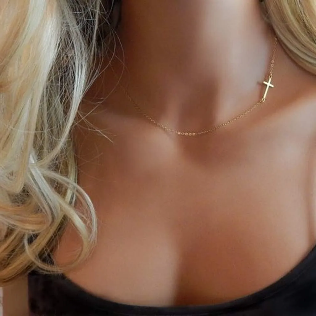 Women Cross Pendant Necklace Statement Necklace Hip Hop Necklaces Fashion Jewelry (Gold, One Size)